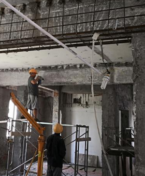 植筋加大截面法加固